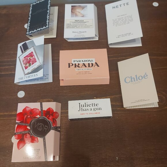 Beautiful Smell Sample Bundle + Mac Pouch - Picture 2 of 6